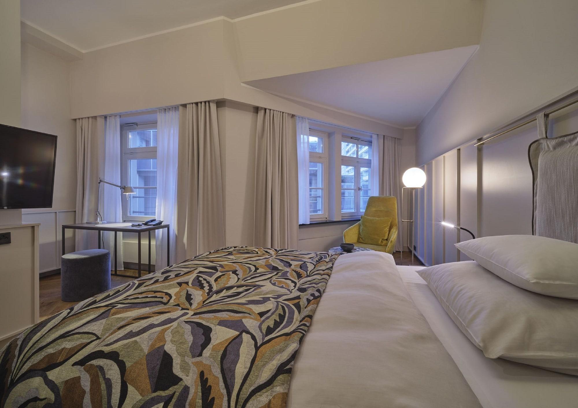 Classik Alexander Plaza Hotel 4*
